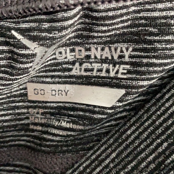 MATERNITY โข OLD NAVY โข Compression Leggings, Crops - 2 pack - Picture 9 of 13